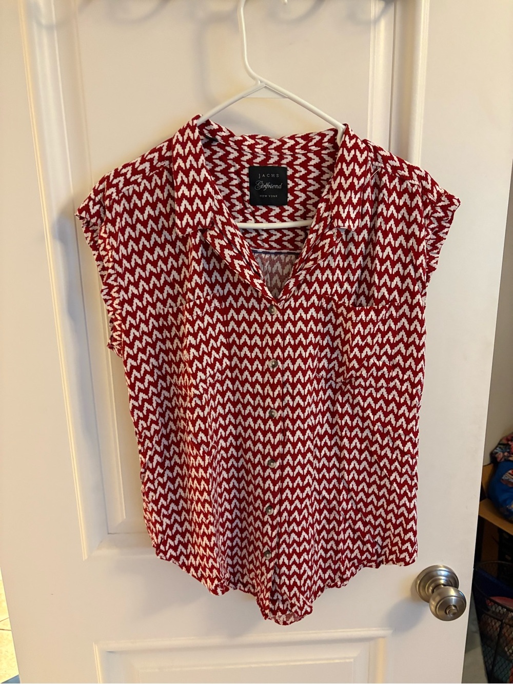 Jachs Girlfriend Red Chevron Cap-Sleeve Button Front Top
